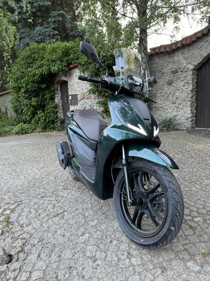 SCOOER F33 BENZINA 125CC